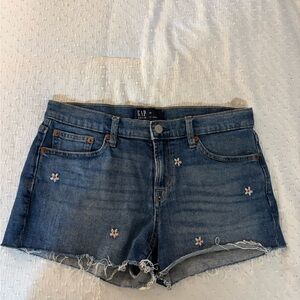 GAP Women's Floral Embroidered Jean Shorts